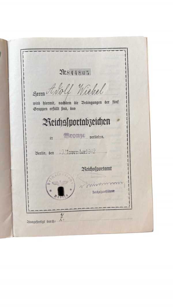 Ensemble Reichssportabzeichen 1942 – Image 6