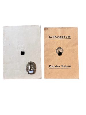 Ensemble Reichssportabzeichen 1942 Hitlerjugend